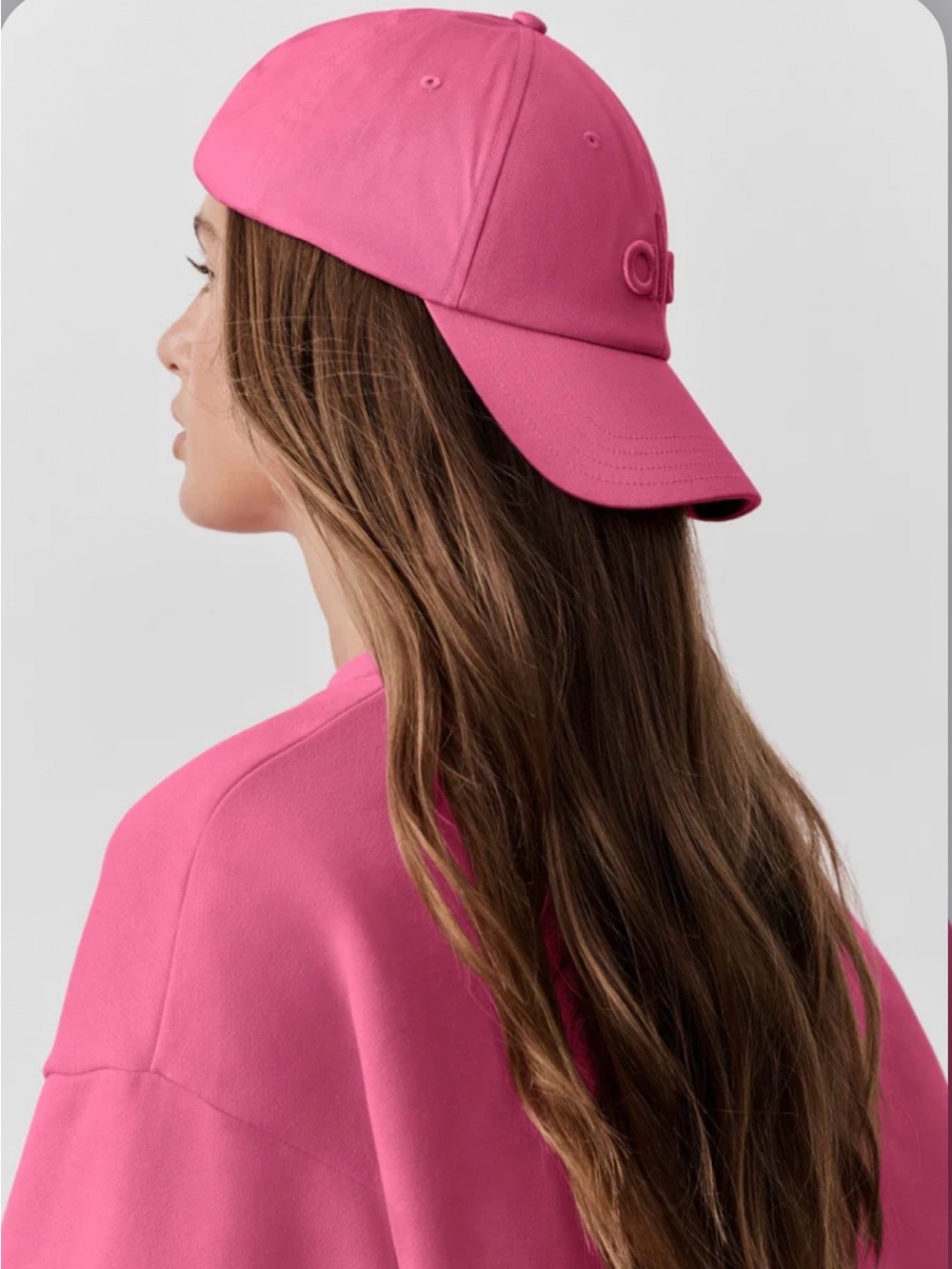 ALO Yoga Off Duty Hot Pink Logo Strapback Cap In Paradise Pink - Picture 3 of 16